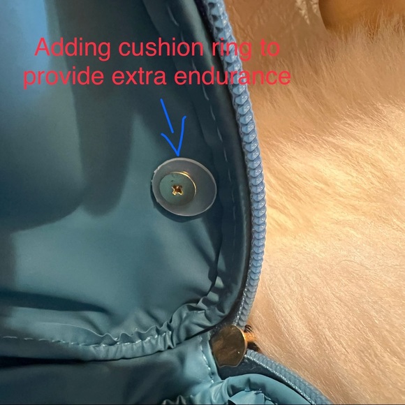 COPY - Dior Vintage Saddle Beauty Cosmetic Clutch to Crossbody Bag Shoulder Wai… - Picture 5 of 12